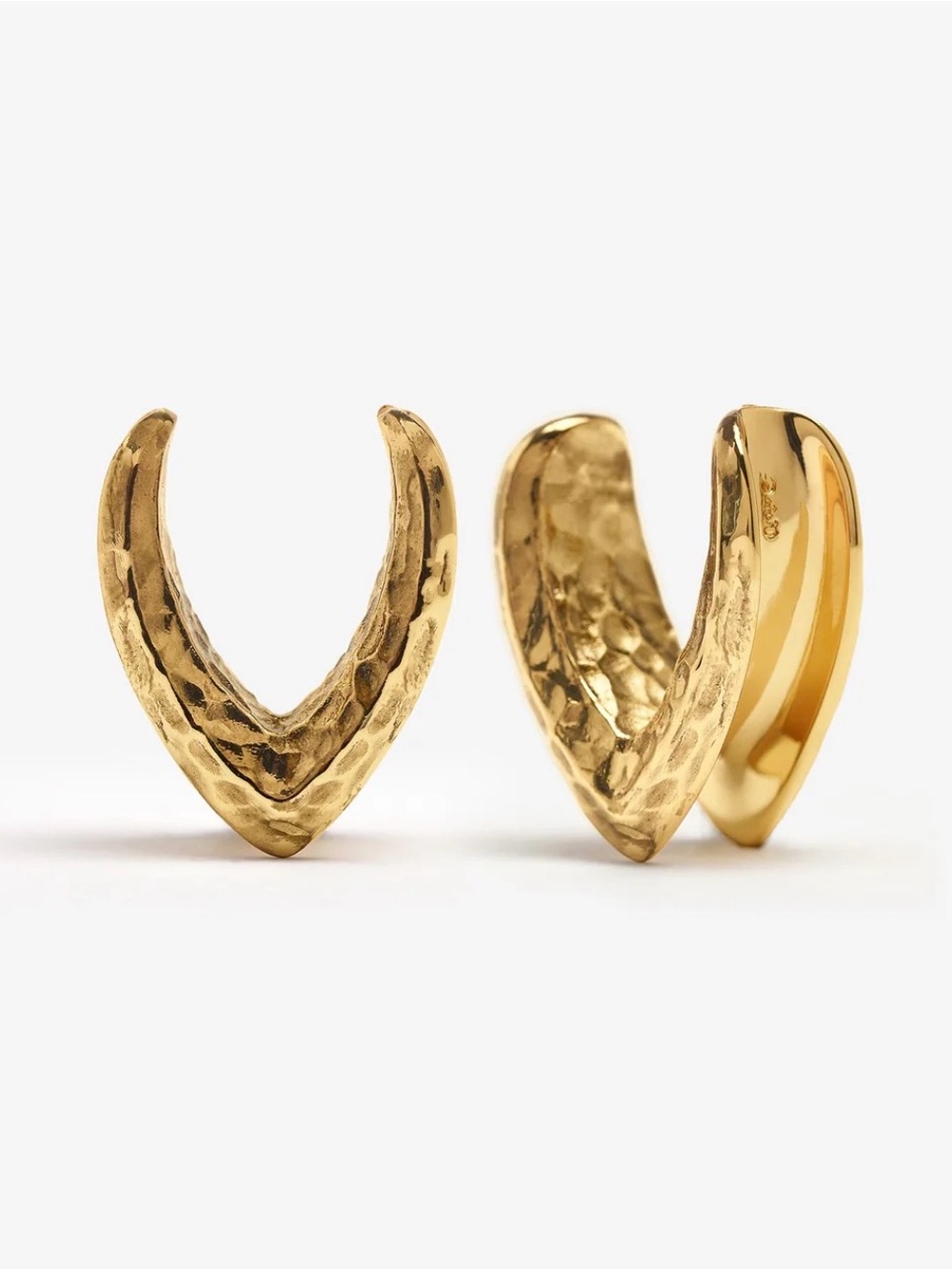 Gold V-Shaped Hammered Saddle Hangers Gauges 12mm